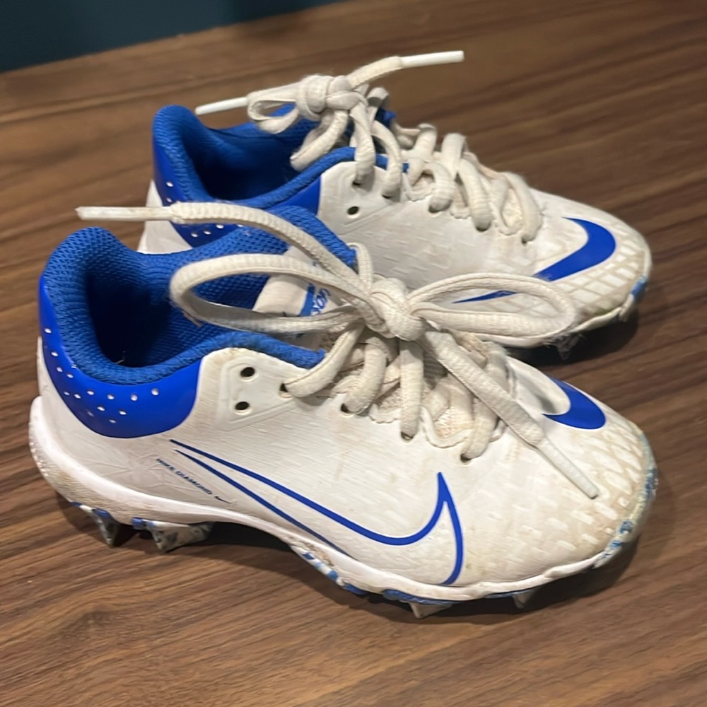 Nike hyper diamond 4 cleats